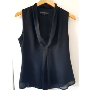 Aritzia sleeveless tie neck blouse size small